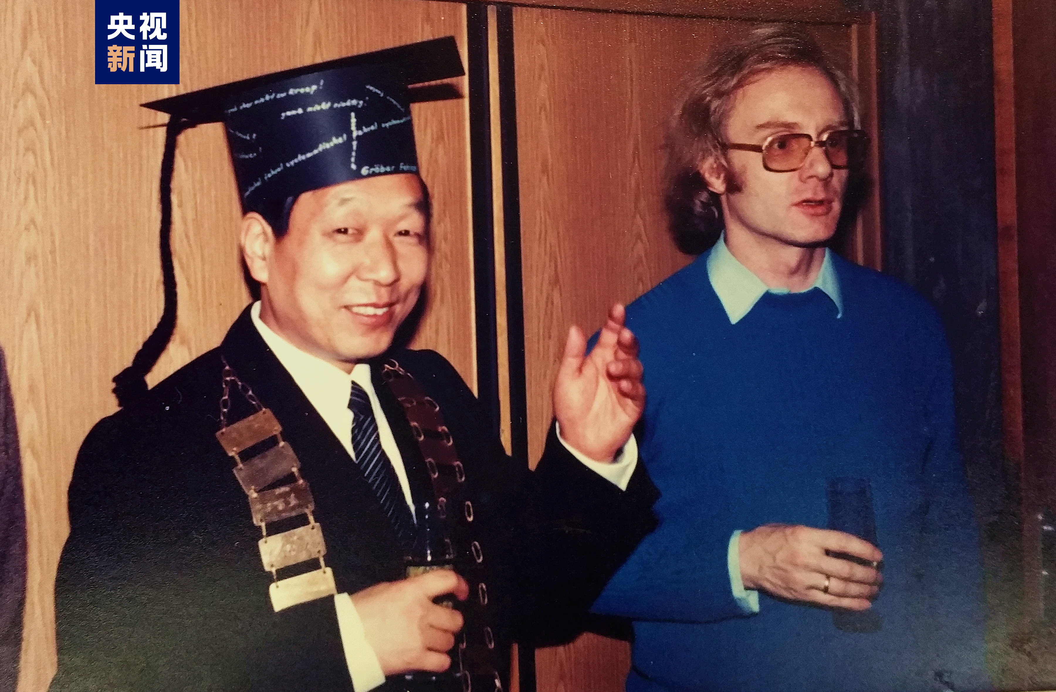 △1985年2月,李德仁以全校有史以来最高分获得斯图加特大学博士学位